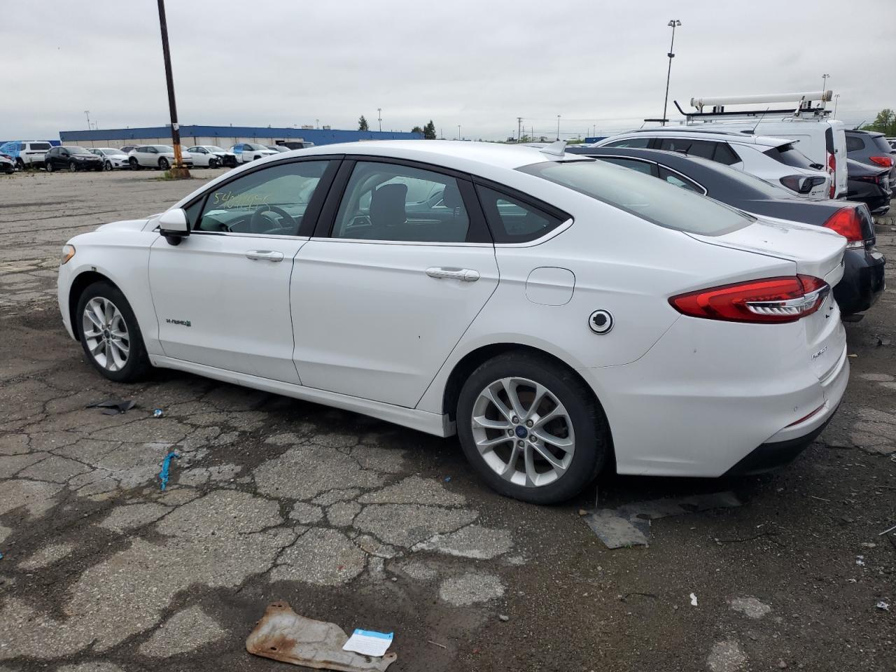 2019 Ford Fusion Se - Фото 2