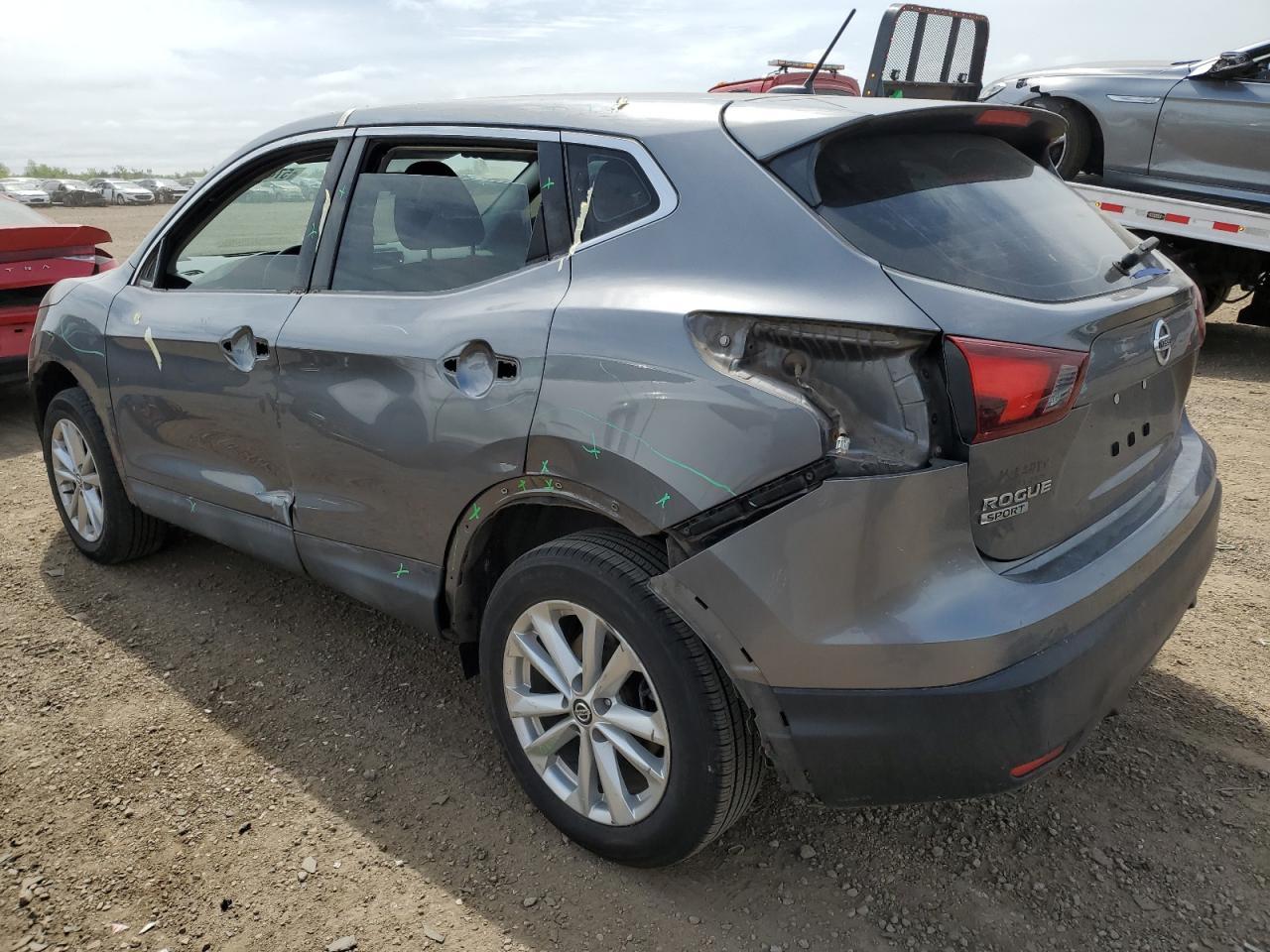2019 Nissan Rogue Sport S - Фото 2