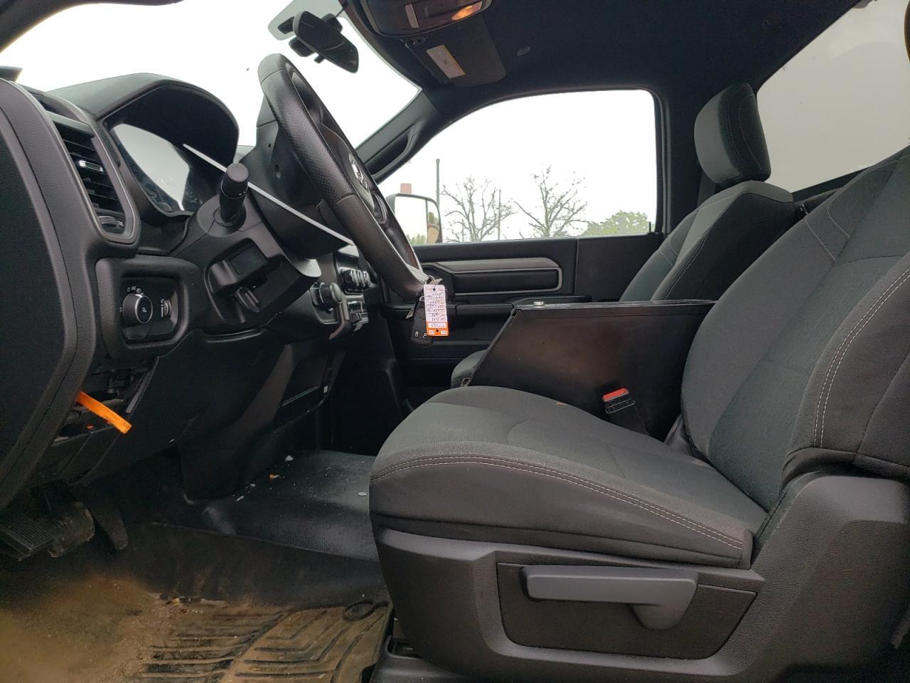 2021 Ram 3500 Tradesman - Фото 7