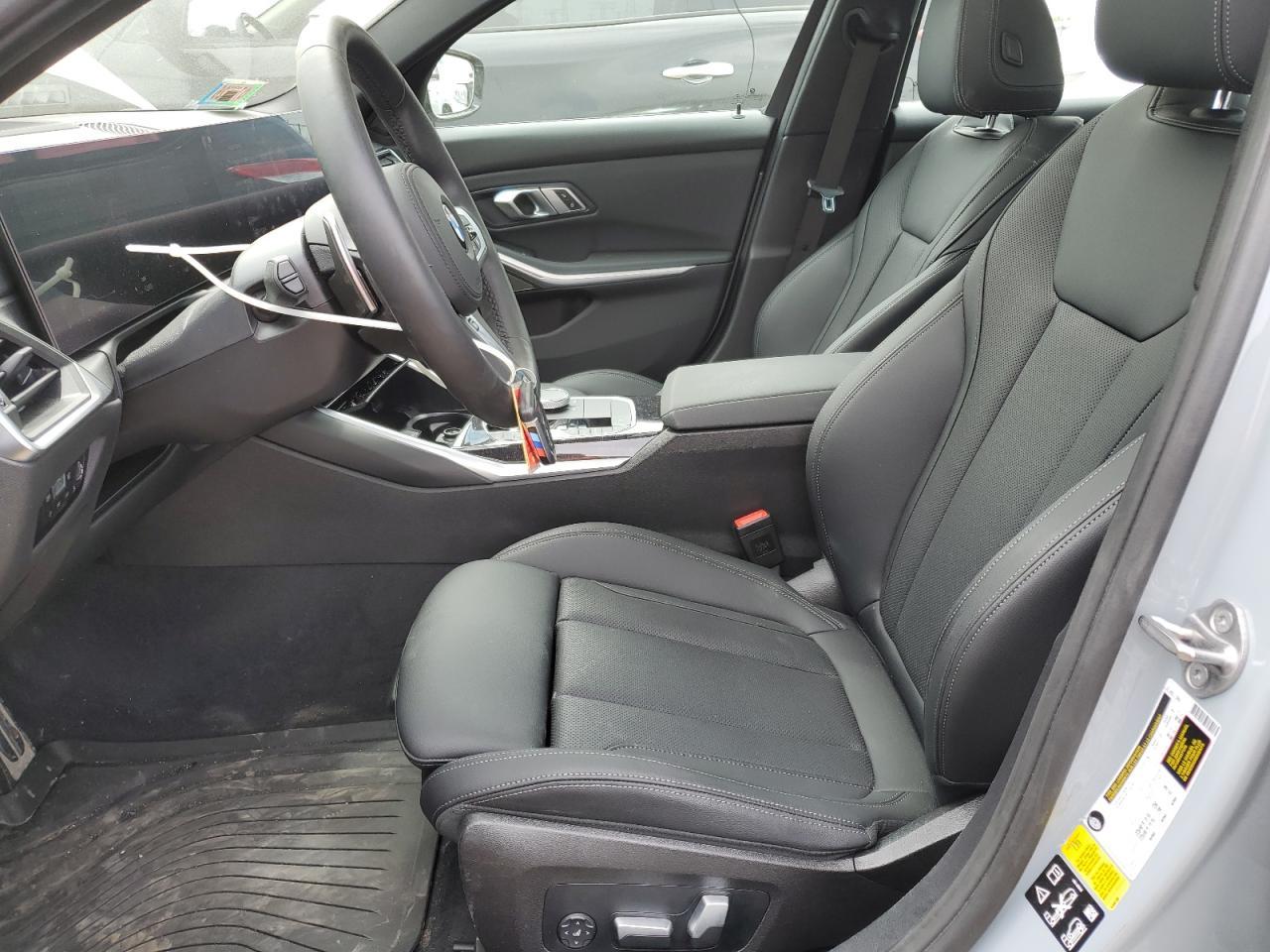 2023 BMW 330Xi - Фото 7