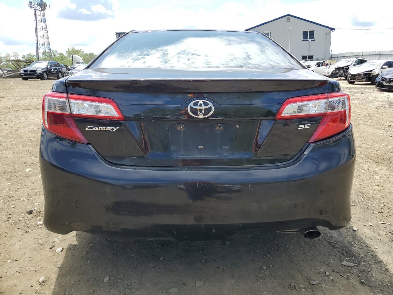 2014 Toyota Camry L - Image 6