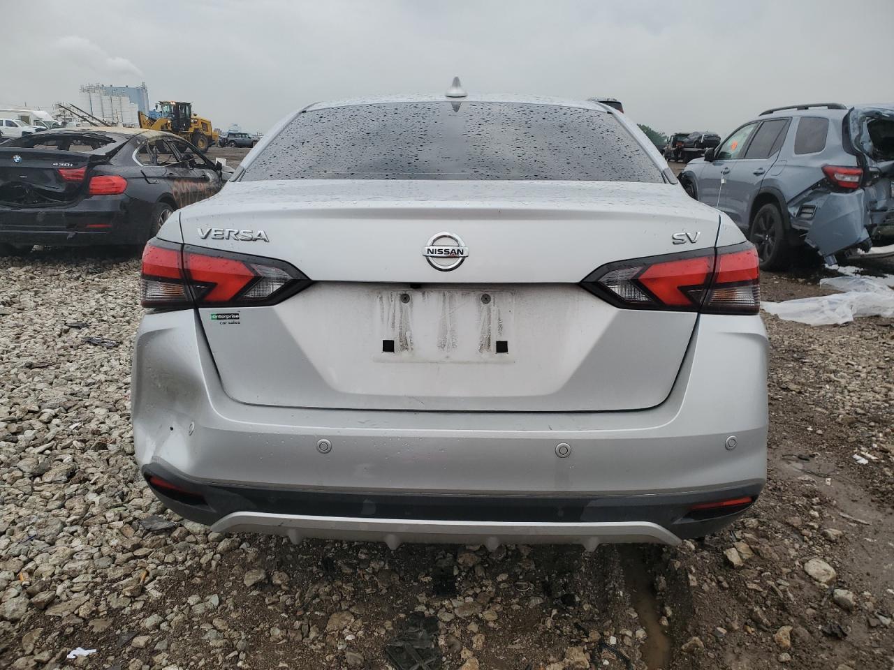 2021 Nissan Versa Sv - Image 6