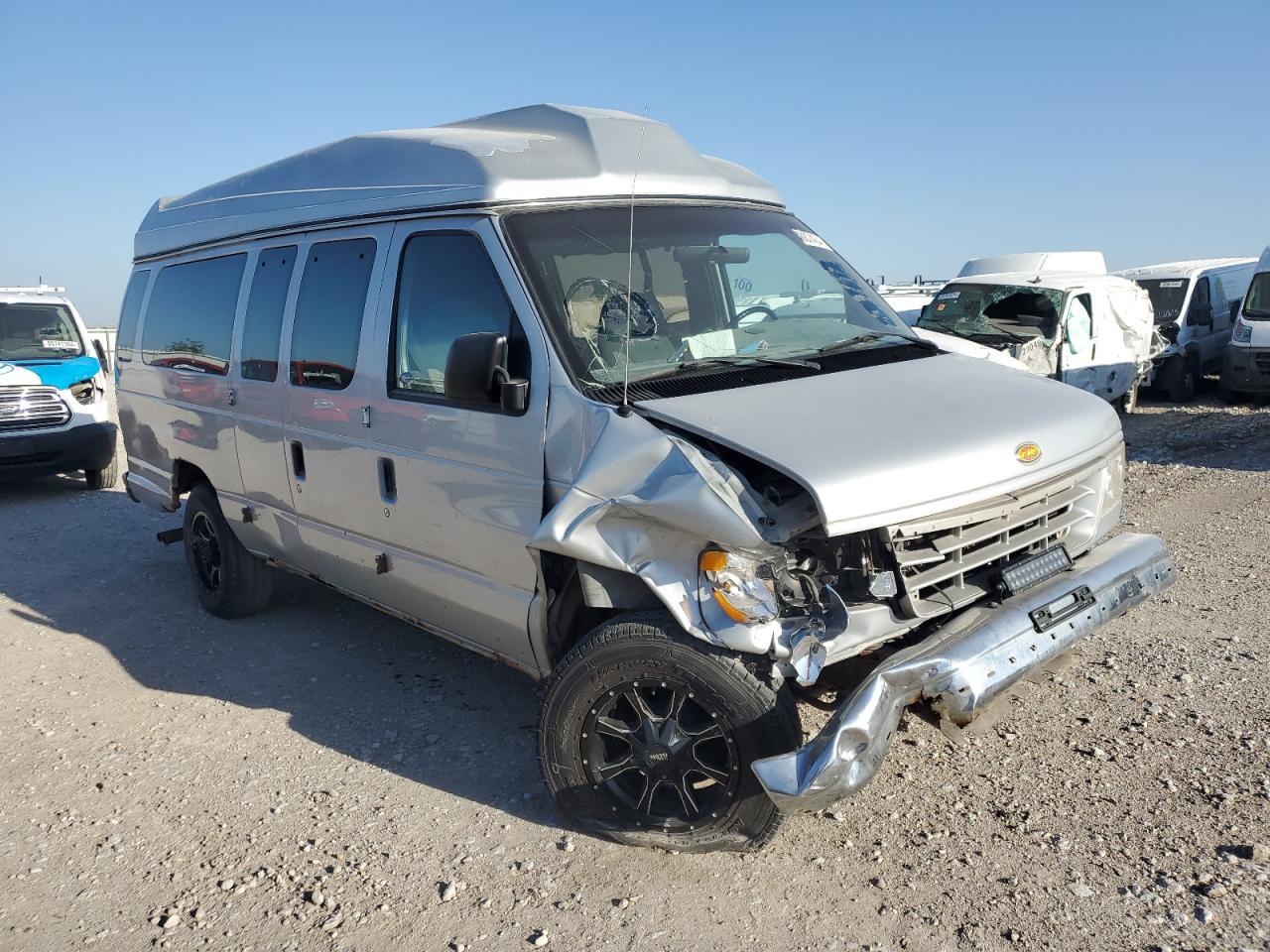 1996 Ford Econoline E350 Super Duty - Image 4