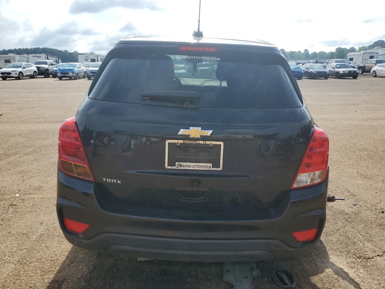 2020 Chevrolet Trax Ls - Image 6