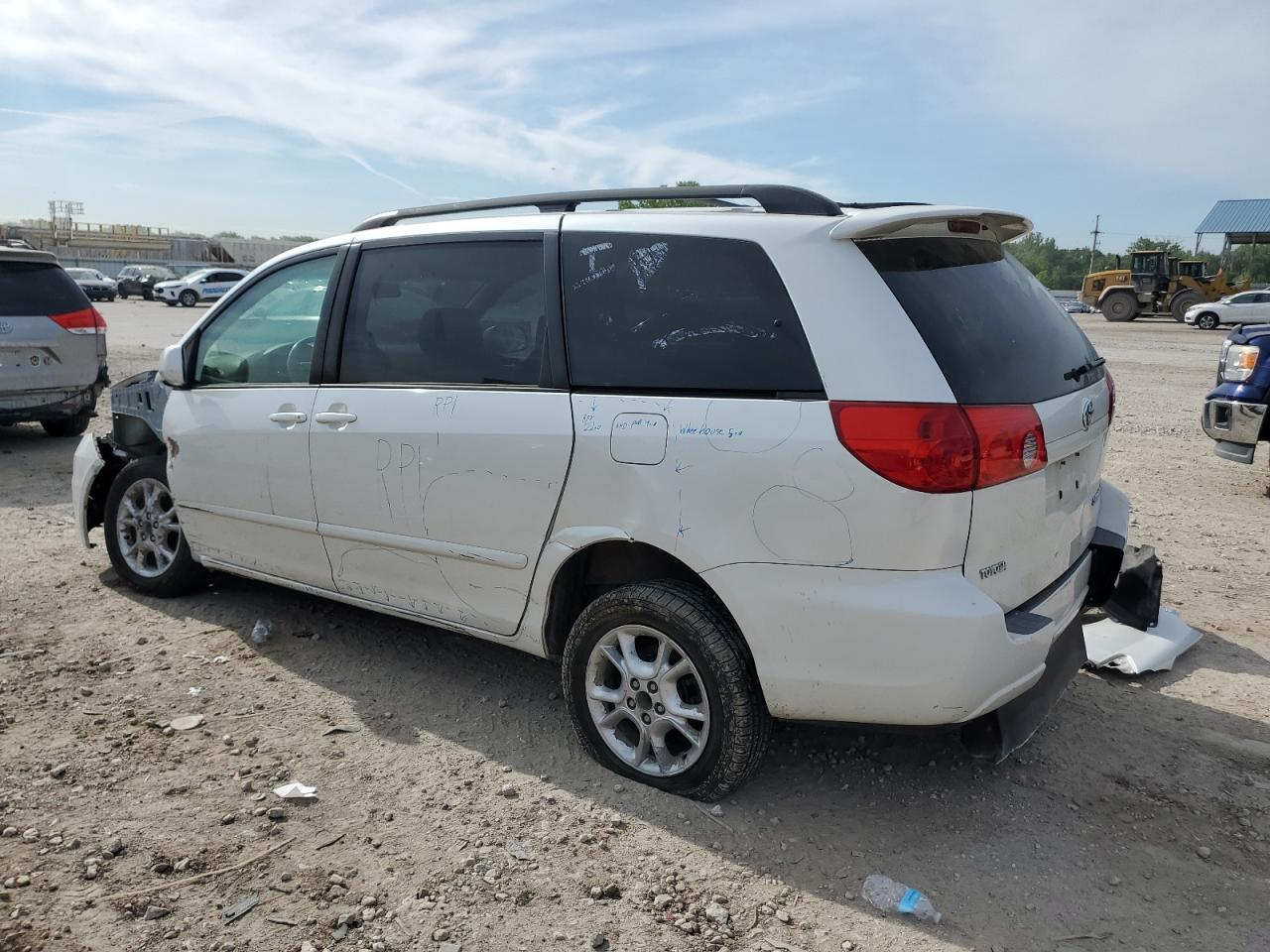 2006 Toyota Sienna Xle 7 Passenger - Фото 2