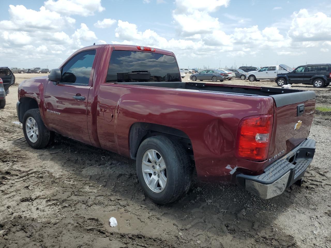 2013 Chevrolet Silverado C1500 - Image 2