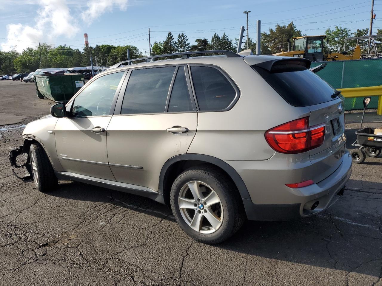 2012 BMW X5 xDrive35I - Фото 2