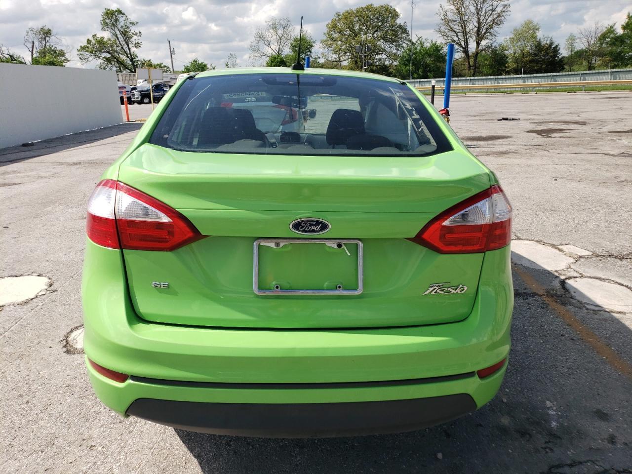 2014 Ford Fiesta Se - Фото 6