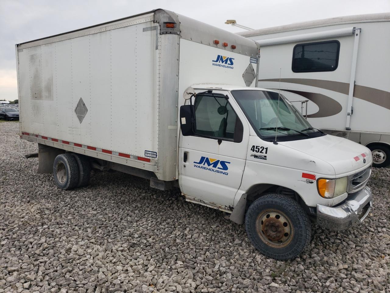 2002 Ford Econoline E450 Super Duty Cutaway Van - Image 4