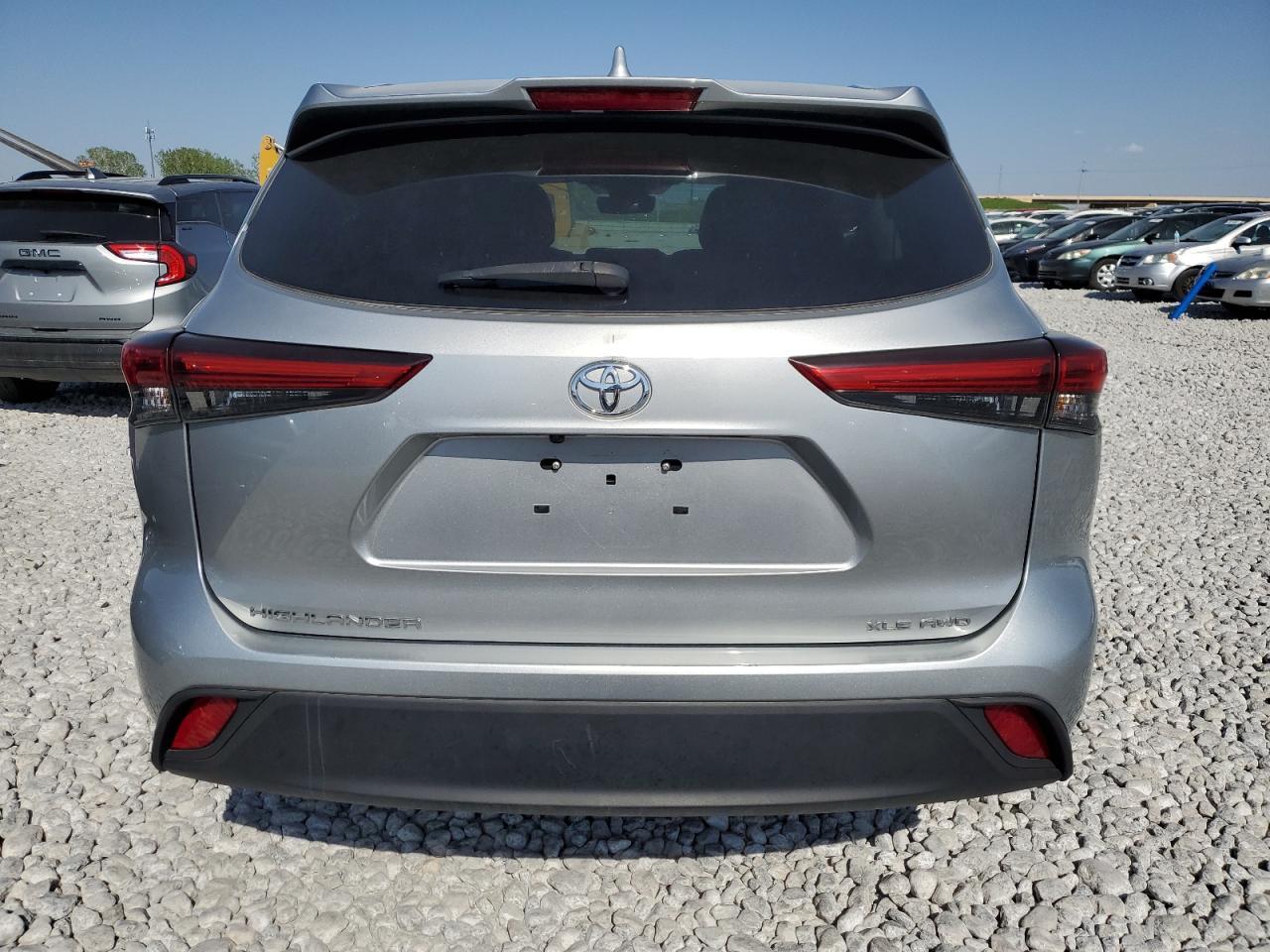 2020 Toyota Highlander Xle - Image 6