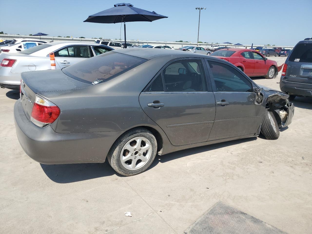 2005 Toyota Camry Le - Фото 3
