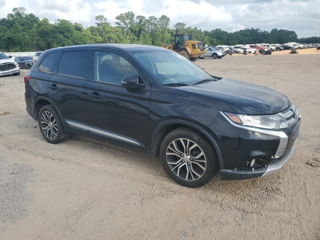 2018 Mitsubishi Outlander Se - Image 4