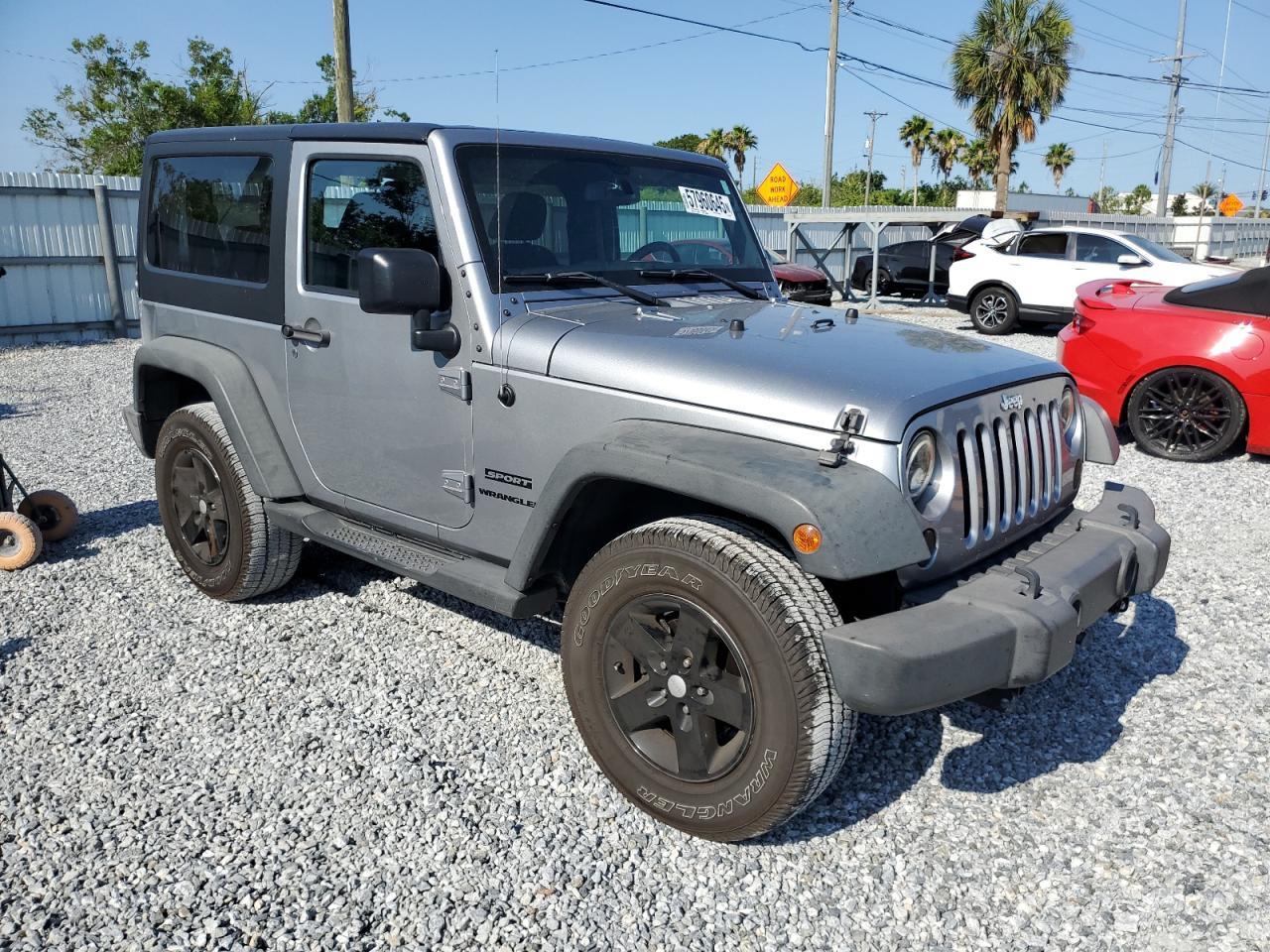 2015 Jeep Wrangler Sport - Фото 4