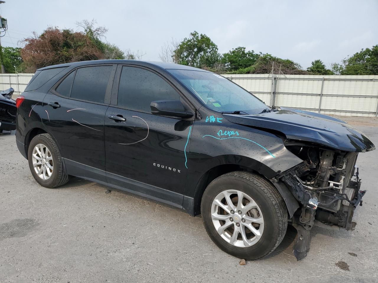 2020 Chevrolet Equinox Ls - Фото 4