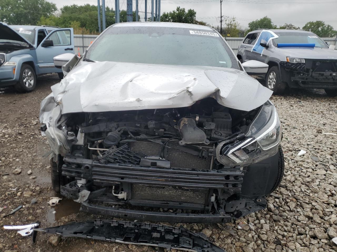 2021 Nissan Versa Sv - Image 5