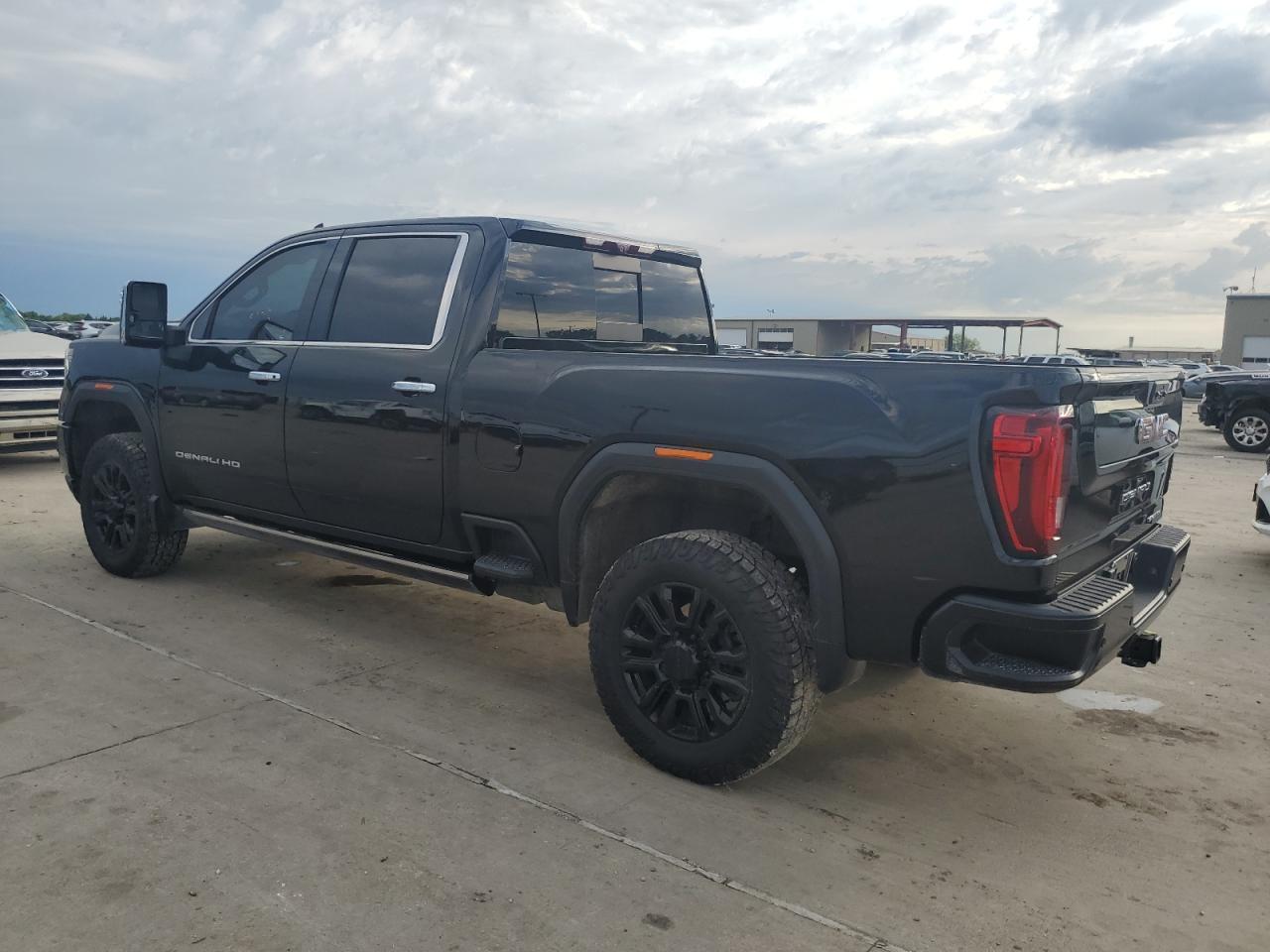 2022 GMC Sierra K2500 Denali - Image 2