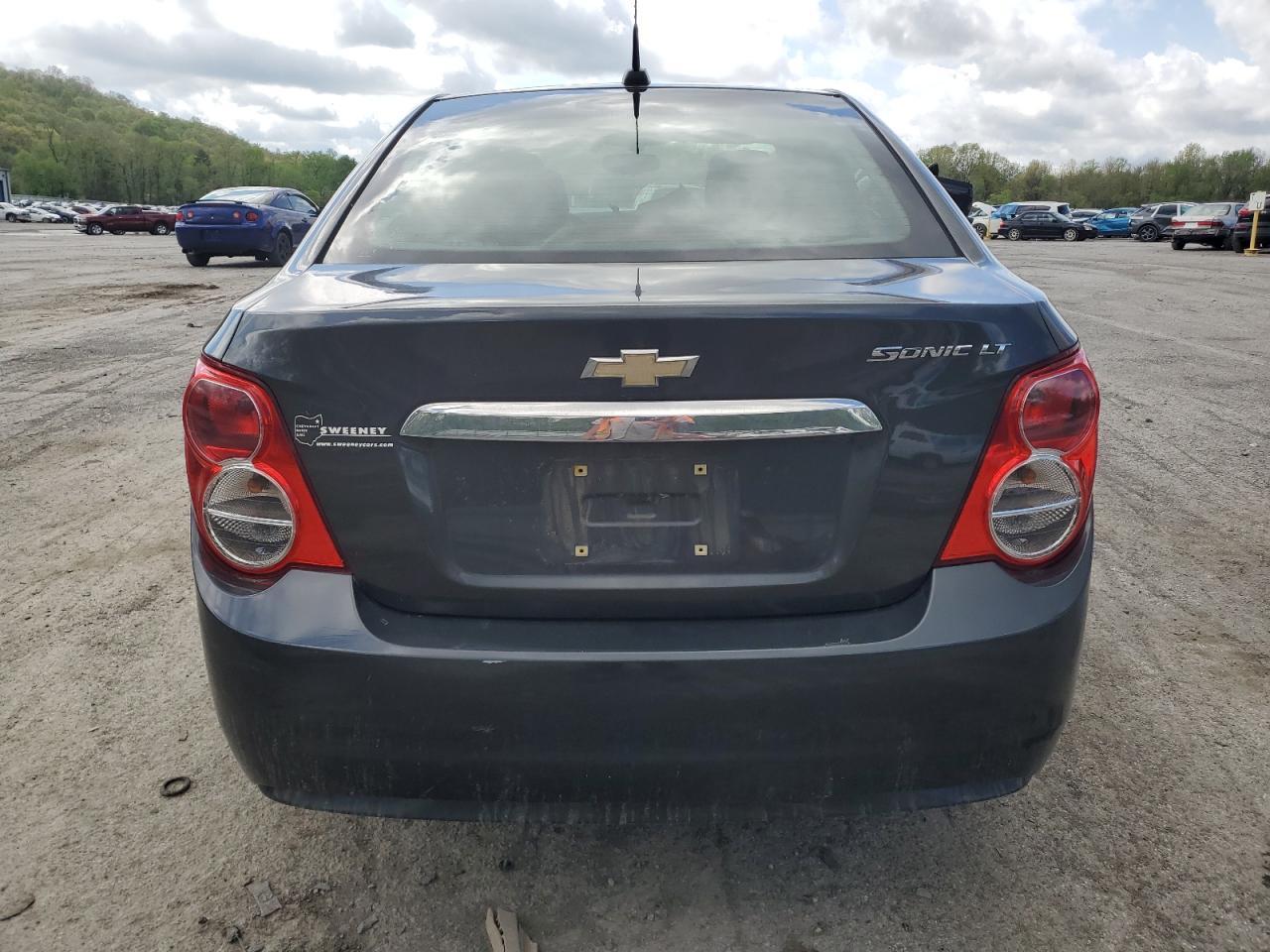 2016 Chev Sonic Lt - Image 6