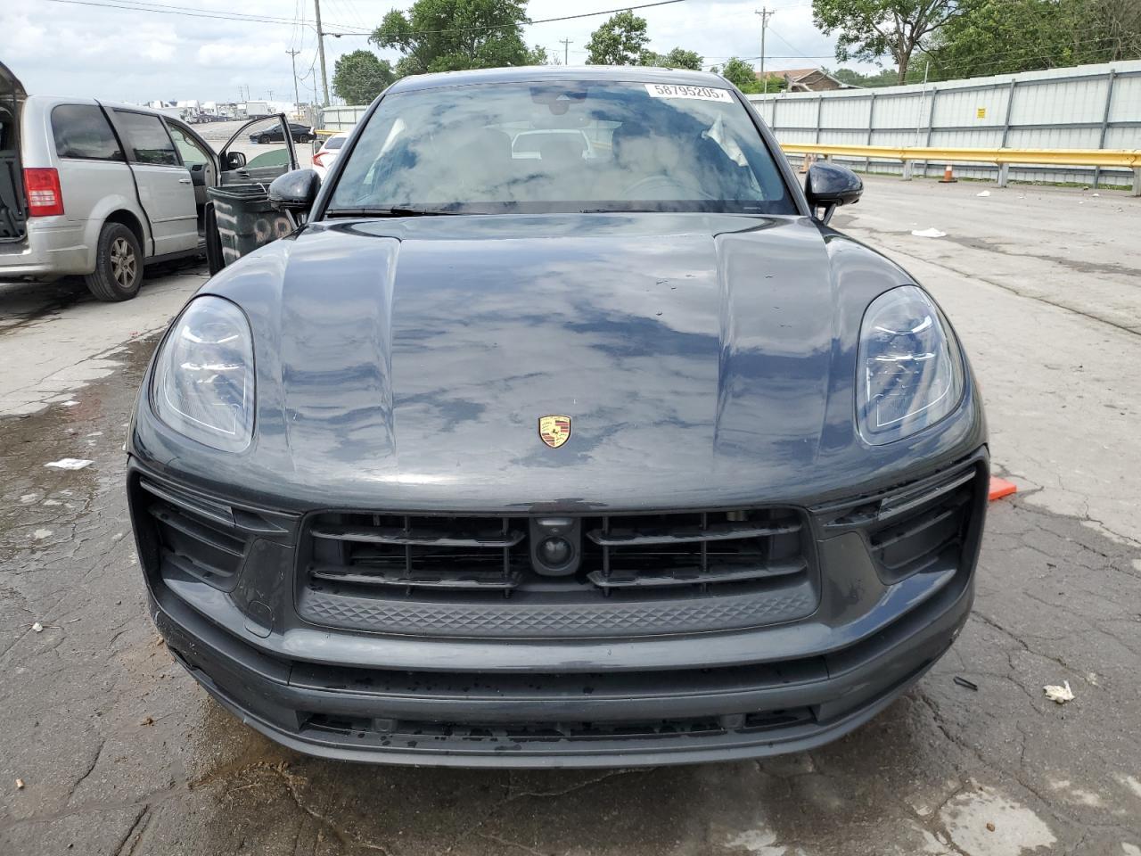 2023 Porsche Macan Base - Image 5