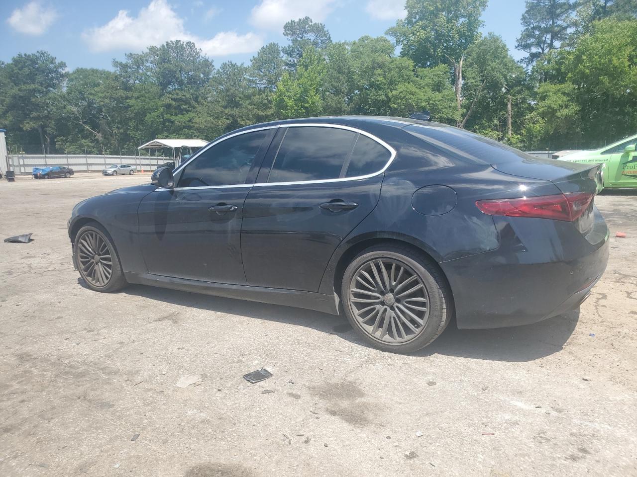 2018 Alfa Romeo Giulia - Image 2