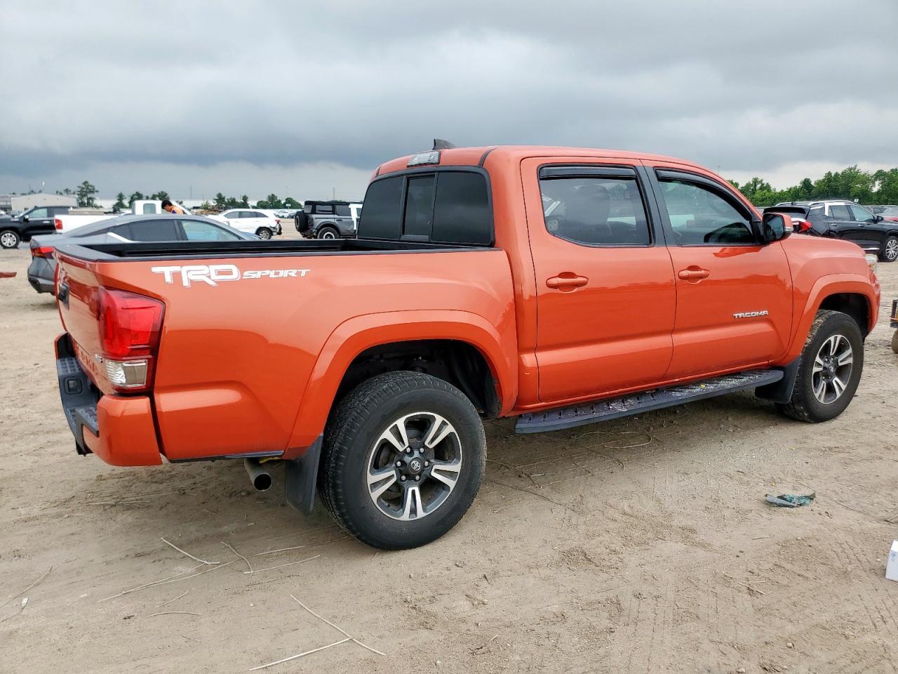 2016 Toyota Tacoma Double Cab - Фото 3
