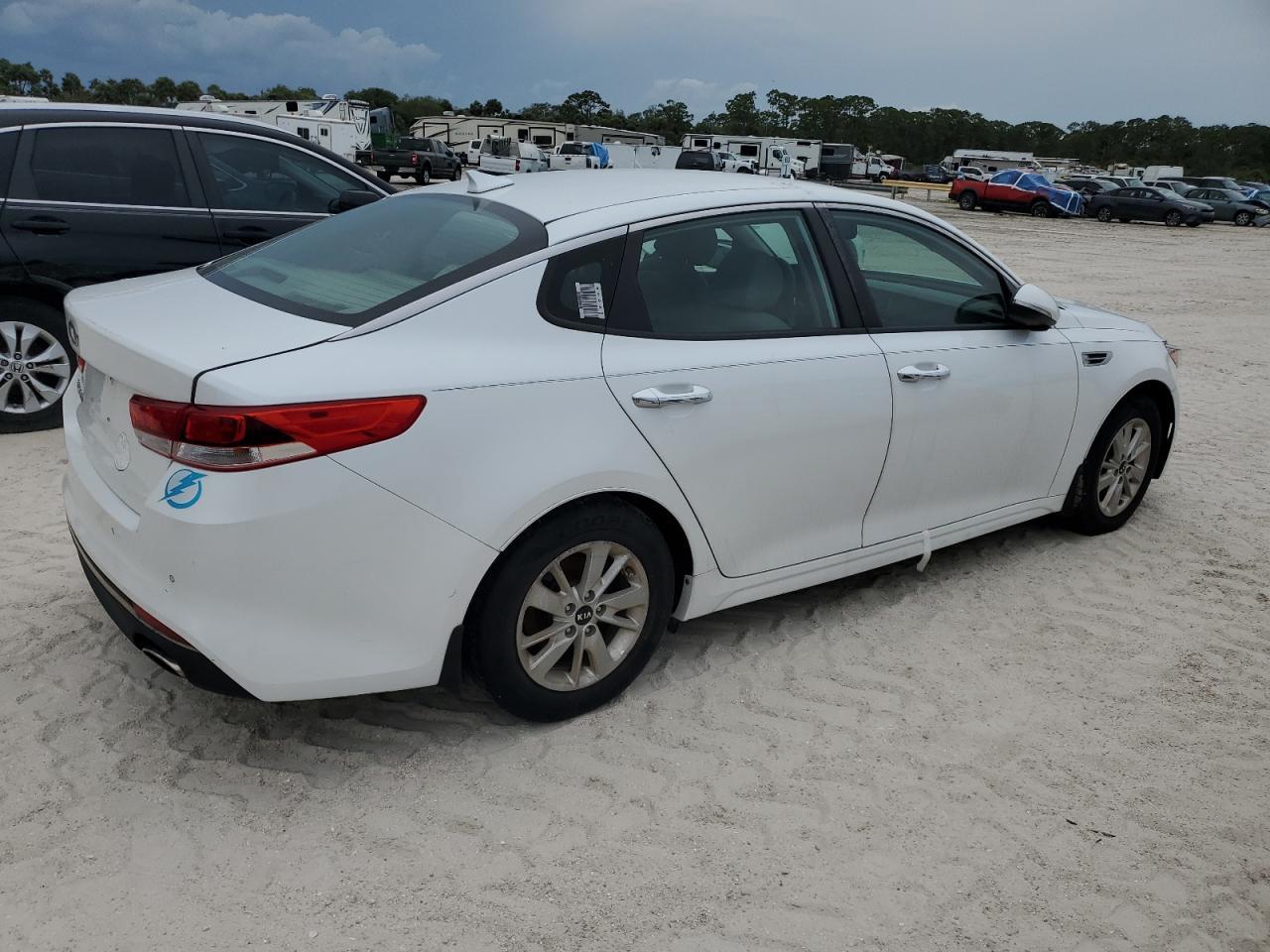 2016 Kia Optima Lx - Image 3