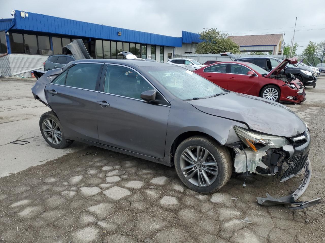 2015 Toyota Camry Le - Фото 4