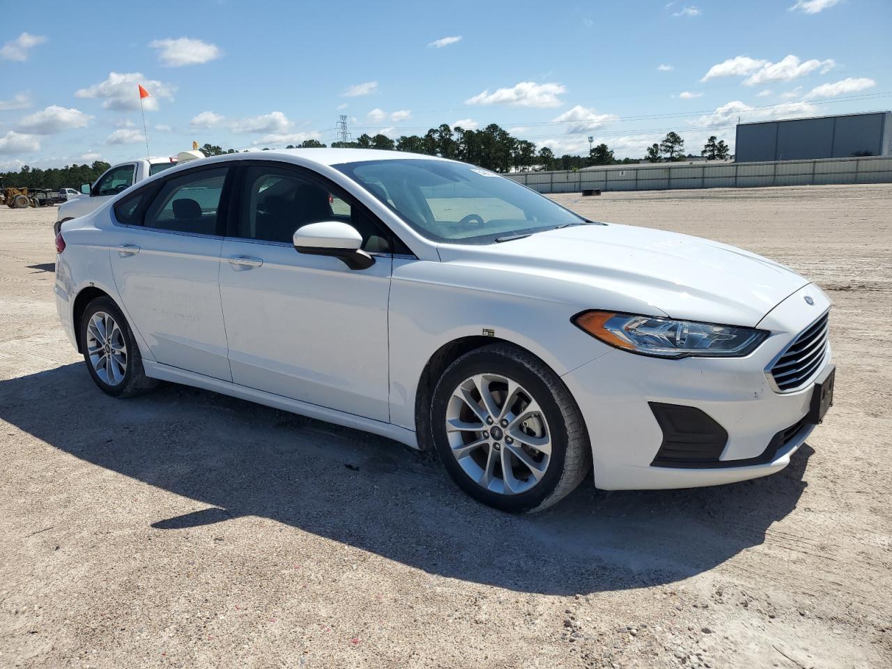 2020 Ford Fusion Se - Фото 4