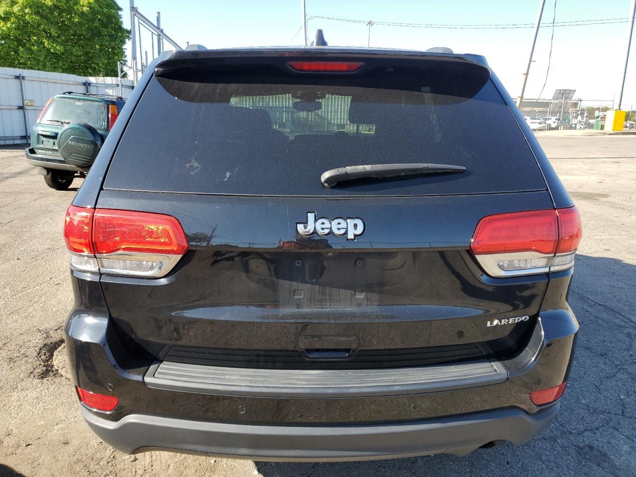 2017 Jeep Grand Cherokee Laredo - Image 6