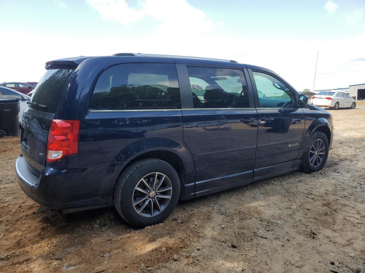 2016 Dodge Grand Caravan Sxt - Image 3