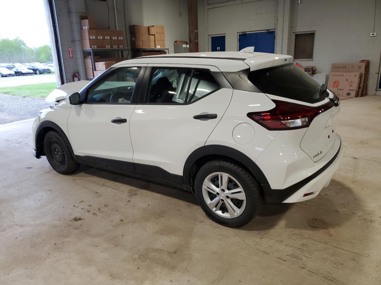 2025 Nissan Kicks Play S - Image 2