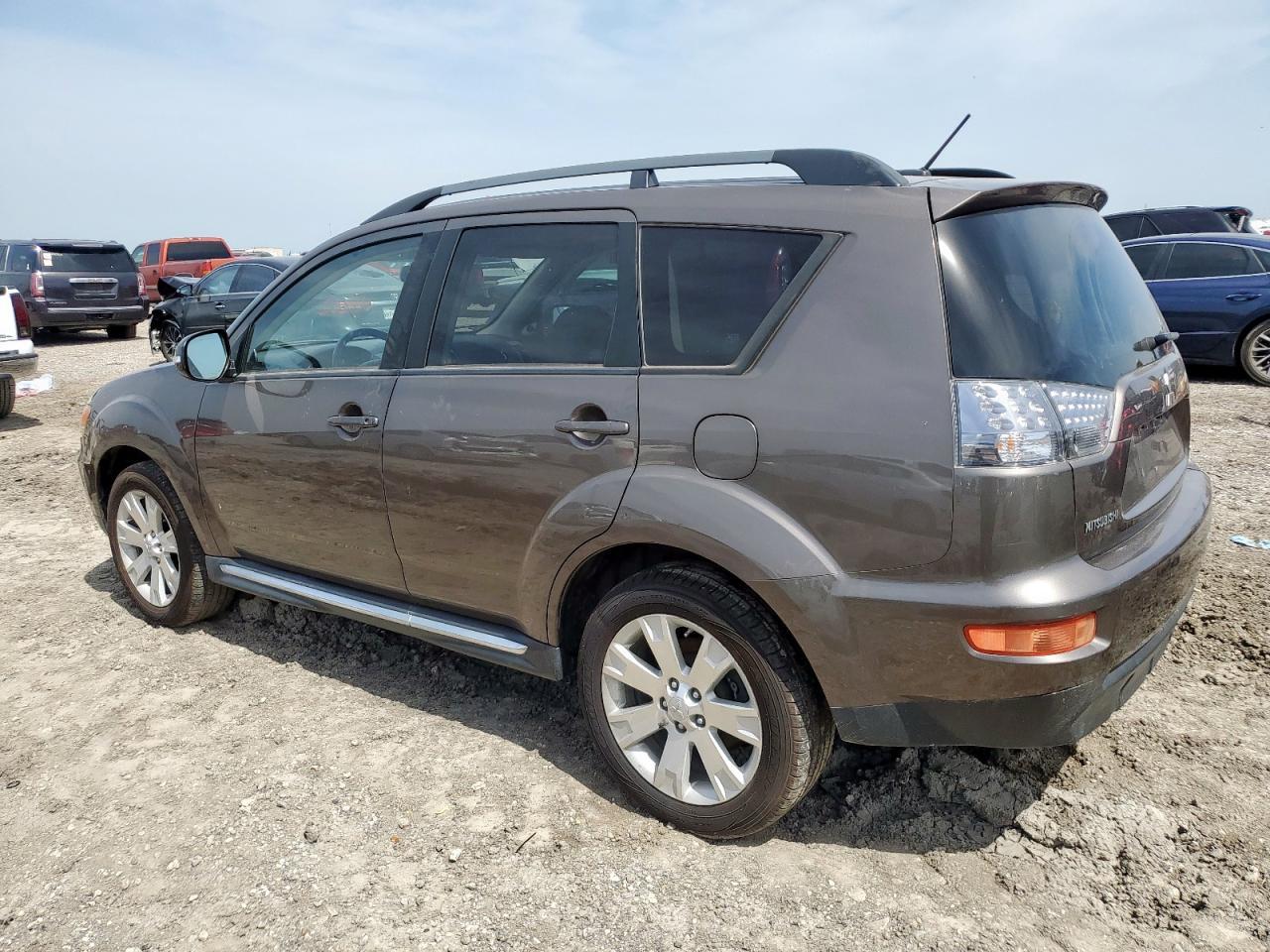 2012 Mitsubishi Outlander Se - Фото 2