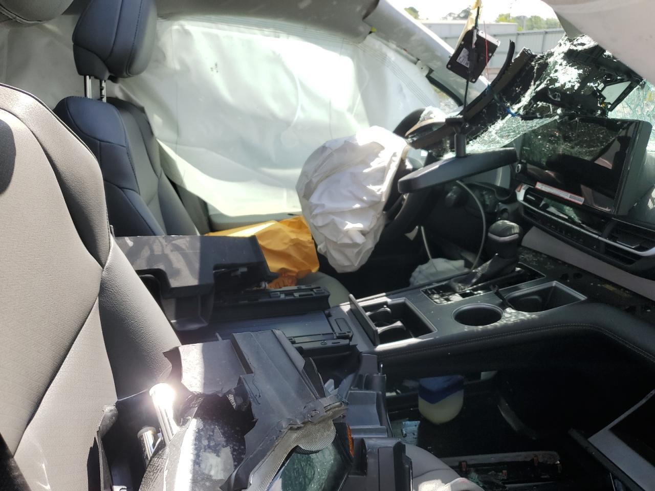 2025 Toyota Sienna Xle - Фото 7