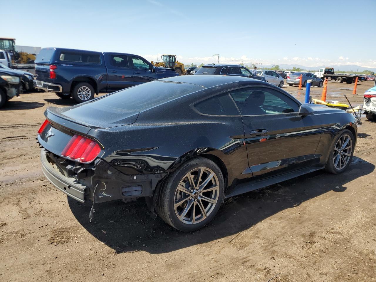 2017 Ford Mustang - Фото 3