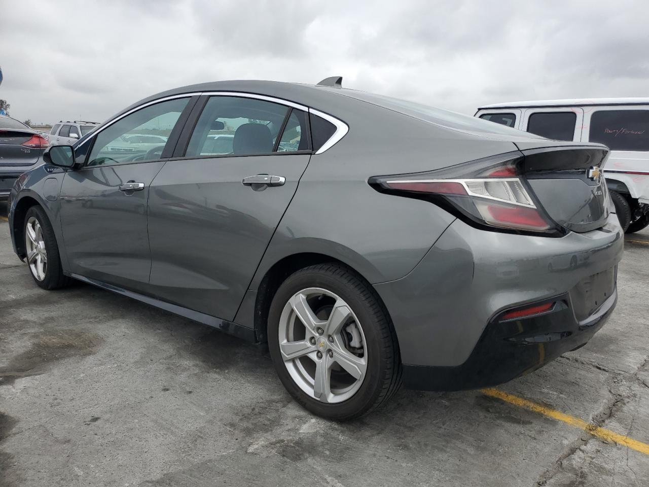2017 Chevrolet Volt Lt - Image 2