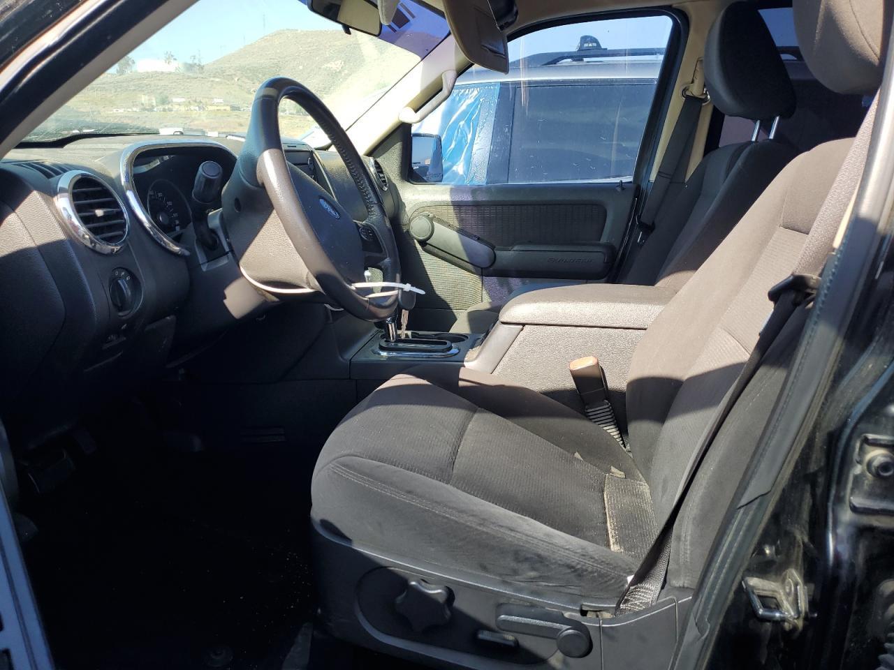 2010 Ford Explorer Xlt - Image 7