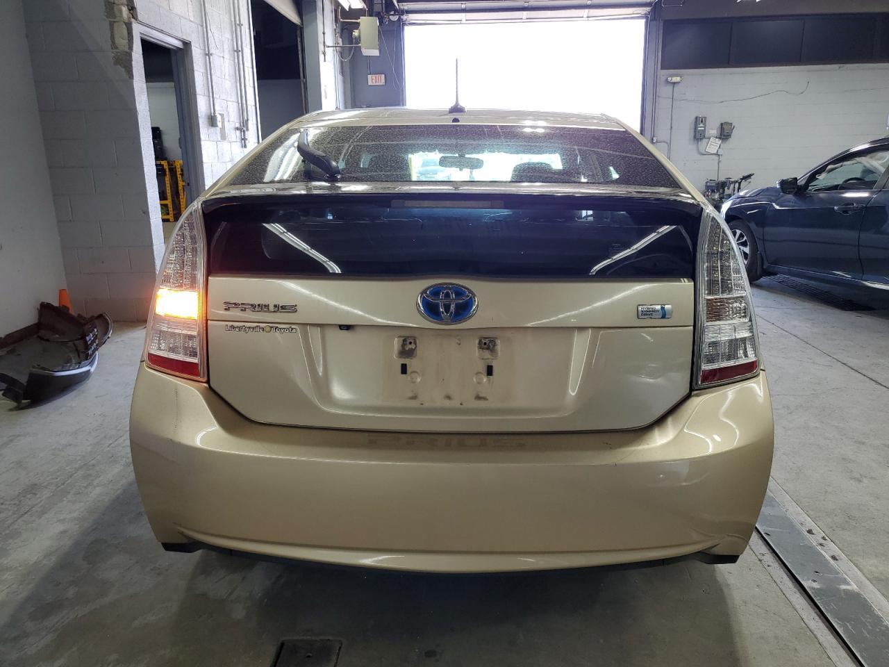 2010 Toyota Prius - Image 6