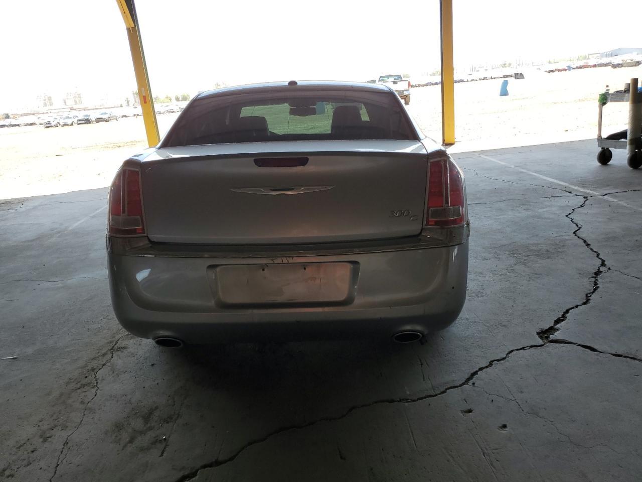 2013 Chrysler 300C - Фото 6