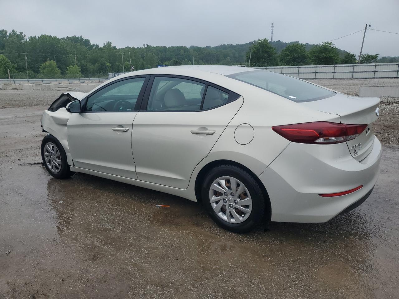2018 Hyundai Elantra Se - Image 2