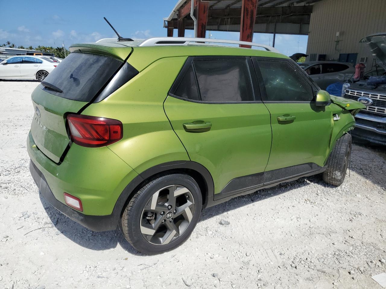 2024 Hyundai Venue Sel - Image 3