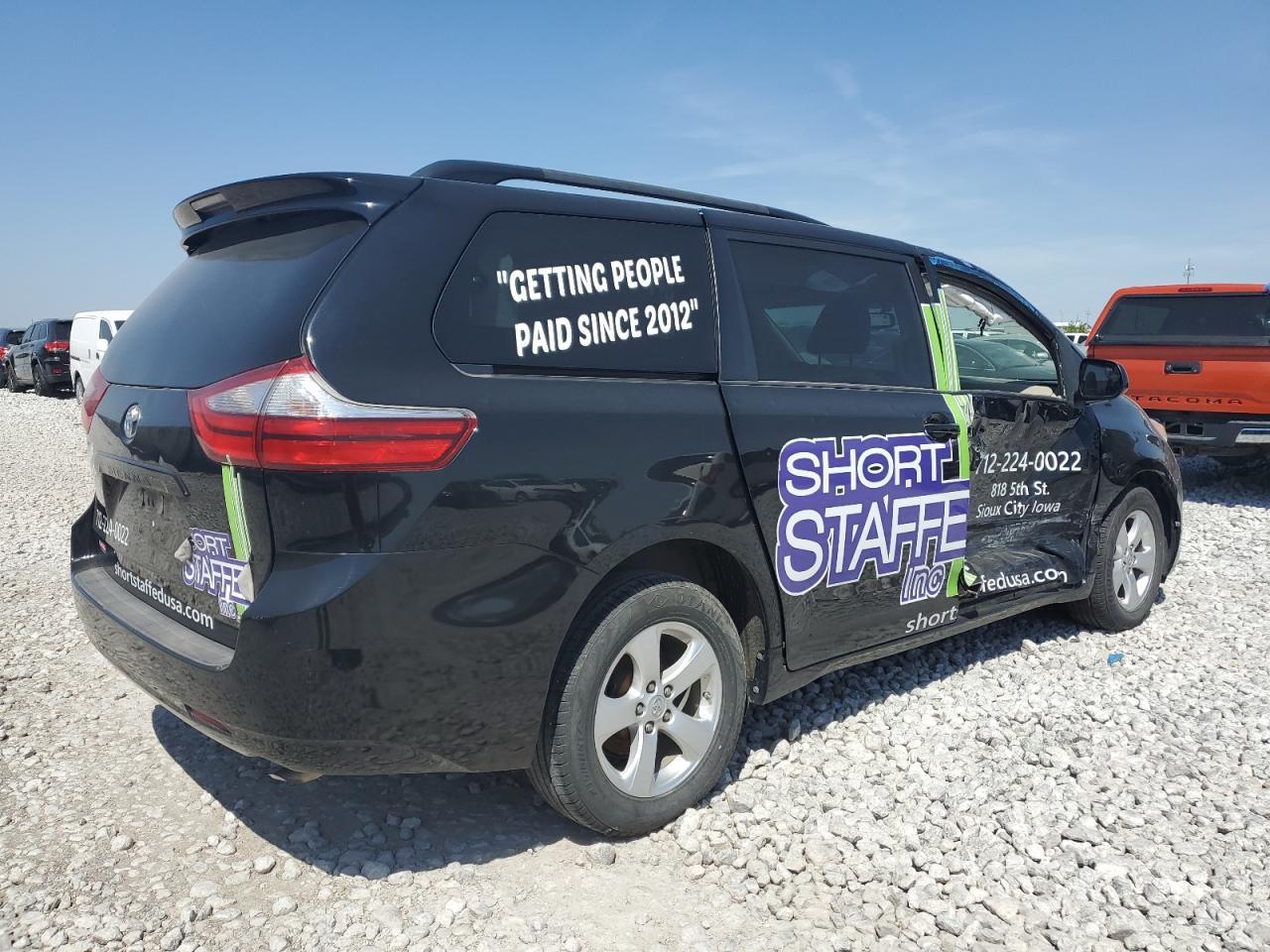 2017 Toyota Sienna Le - Фото 3