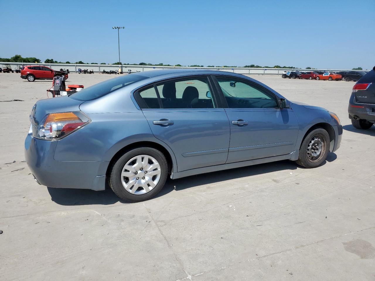 2011 Nissan Altima Base - Фото 3