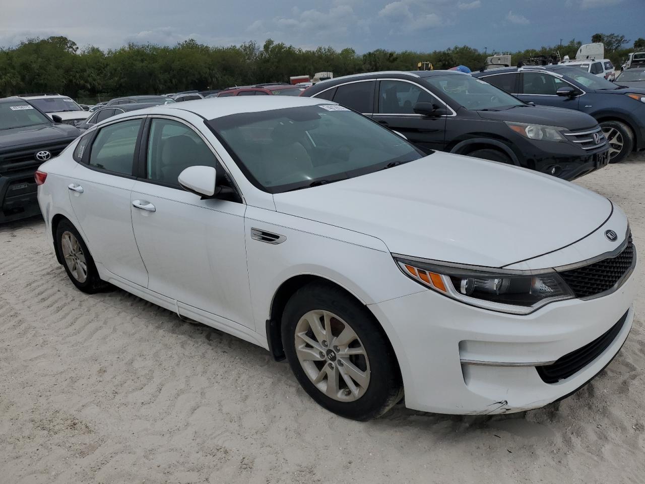 2016 Kia Optima Lx - Image 4