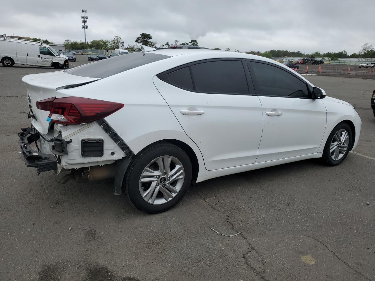 2020 Hyundai Elantra Sel - Фото 3