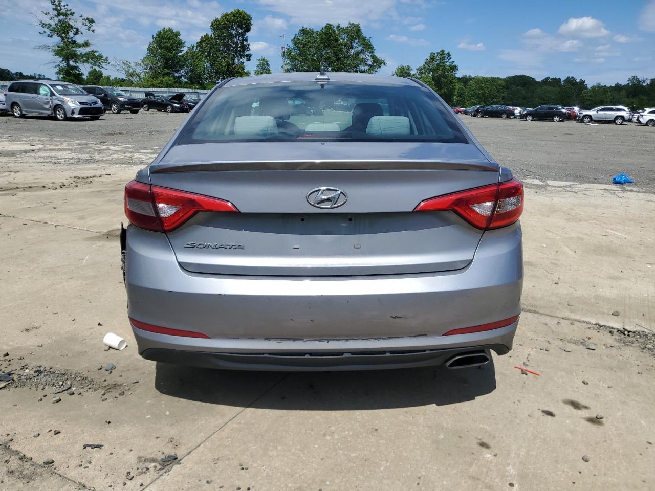 2017 Hyundai Sonata Se - Image 6