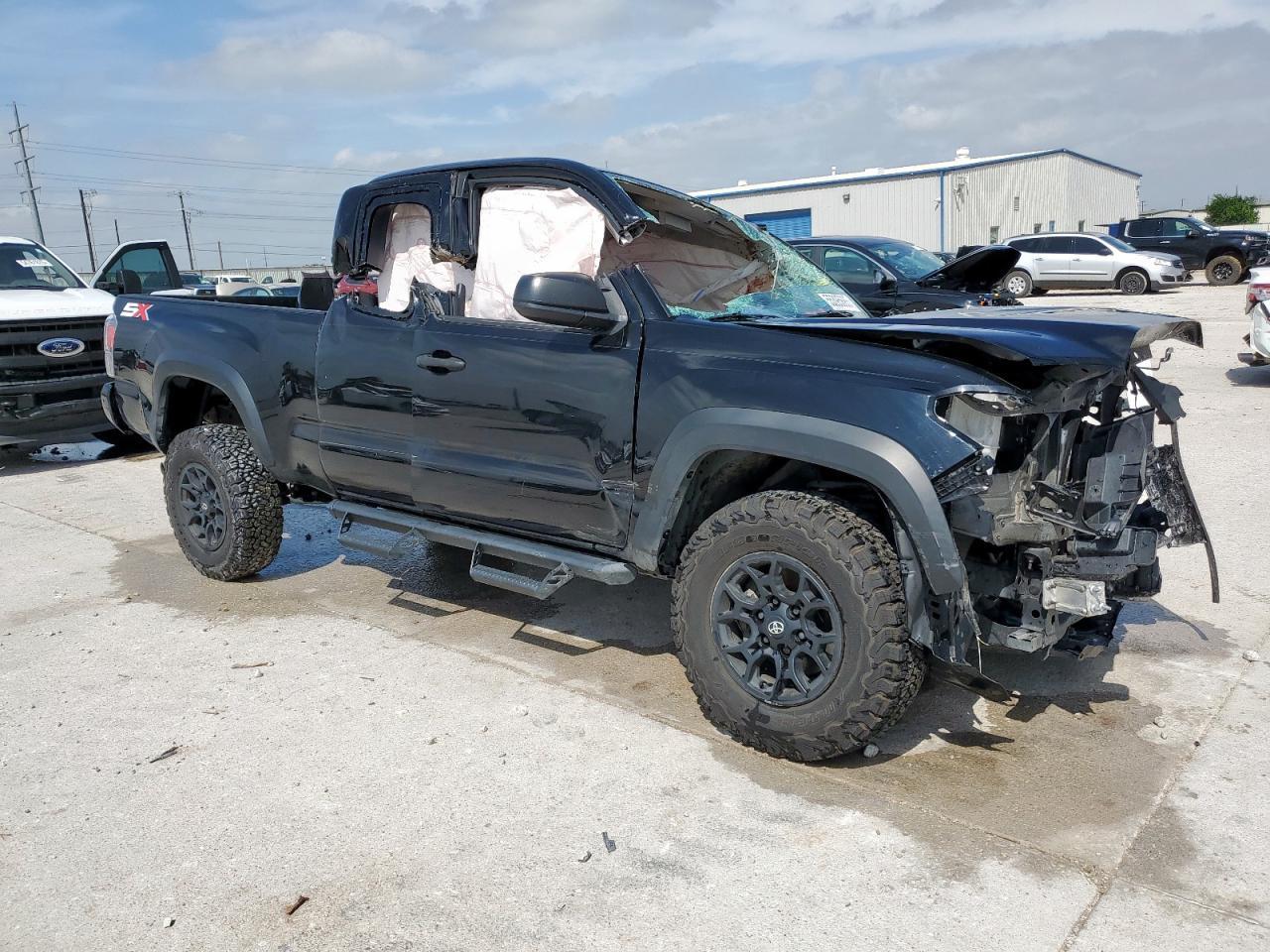 2020 Toyota Tacoma Access Cab - Image 4