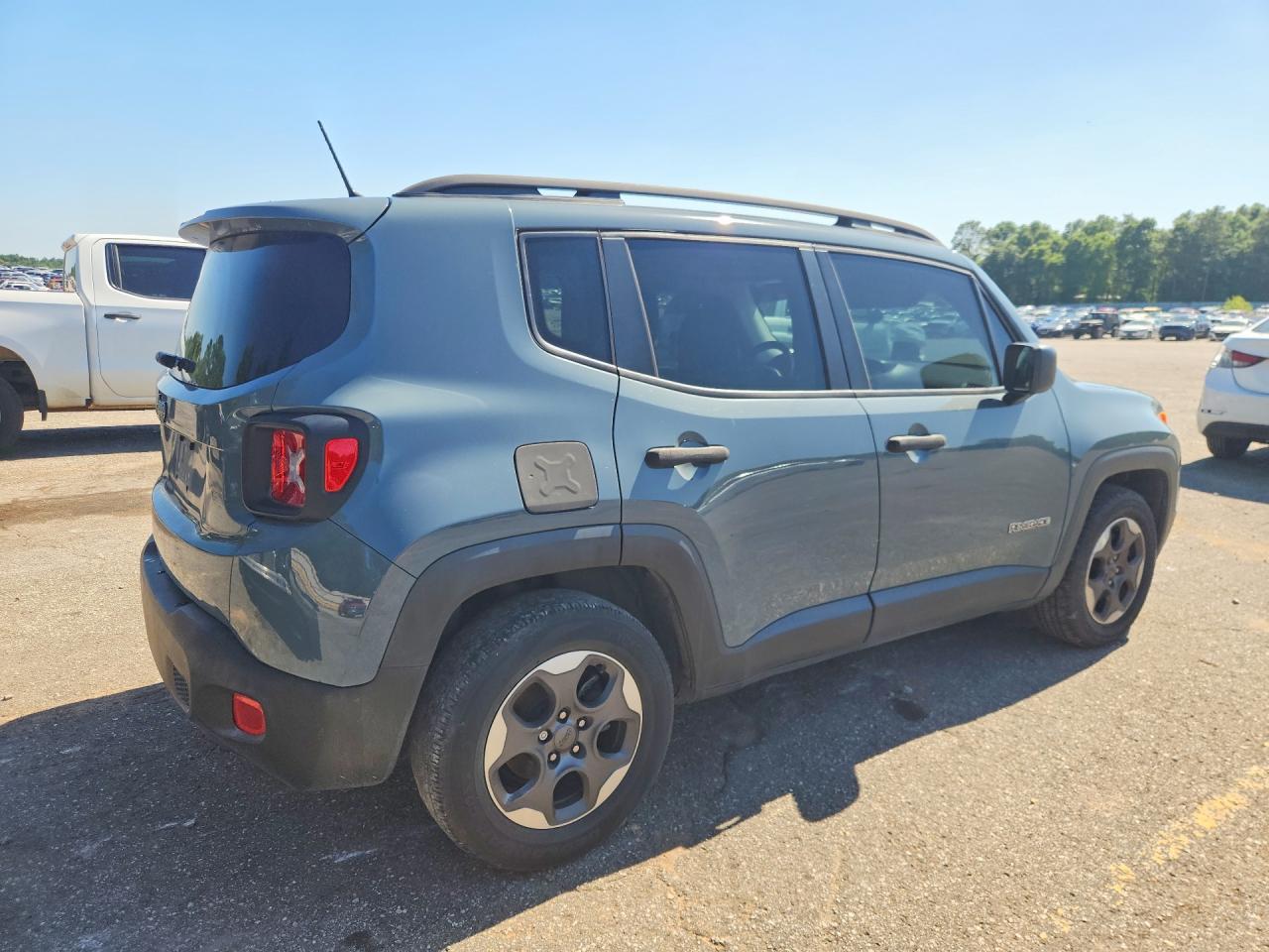 2017 Jeep Renegade Sport - Image 3