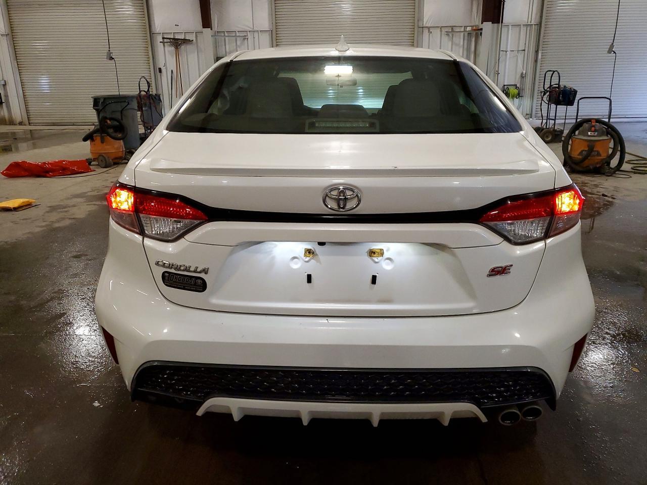 2020 Toyota Corolla Se - Image 6