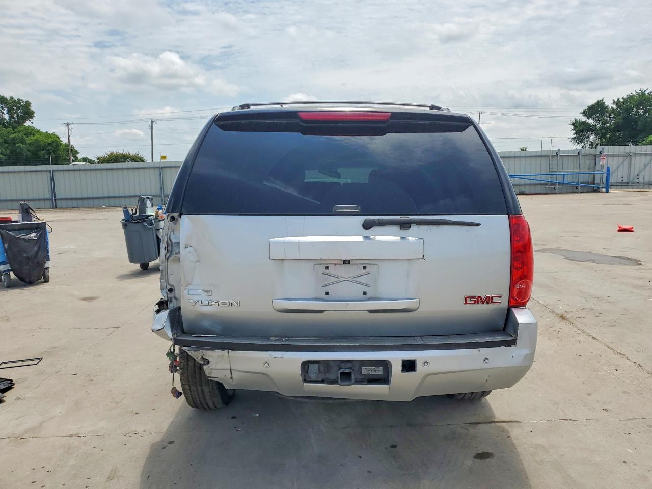 2012 GMC Yukon Slt - Image 6