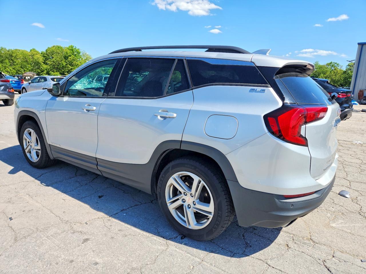 2018 GMC Terrain Sle - Image 2