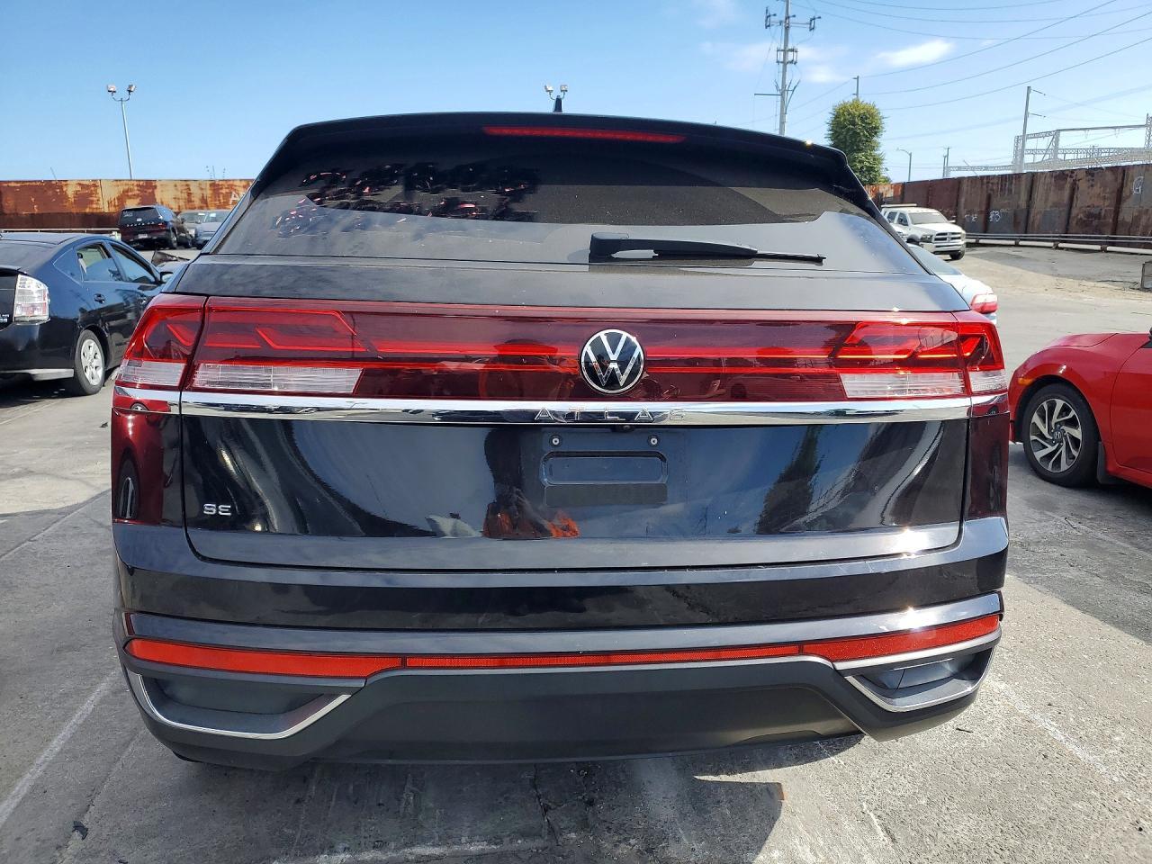 2024 Volkswagen Atlas Cross Sport Se - Image 6